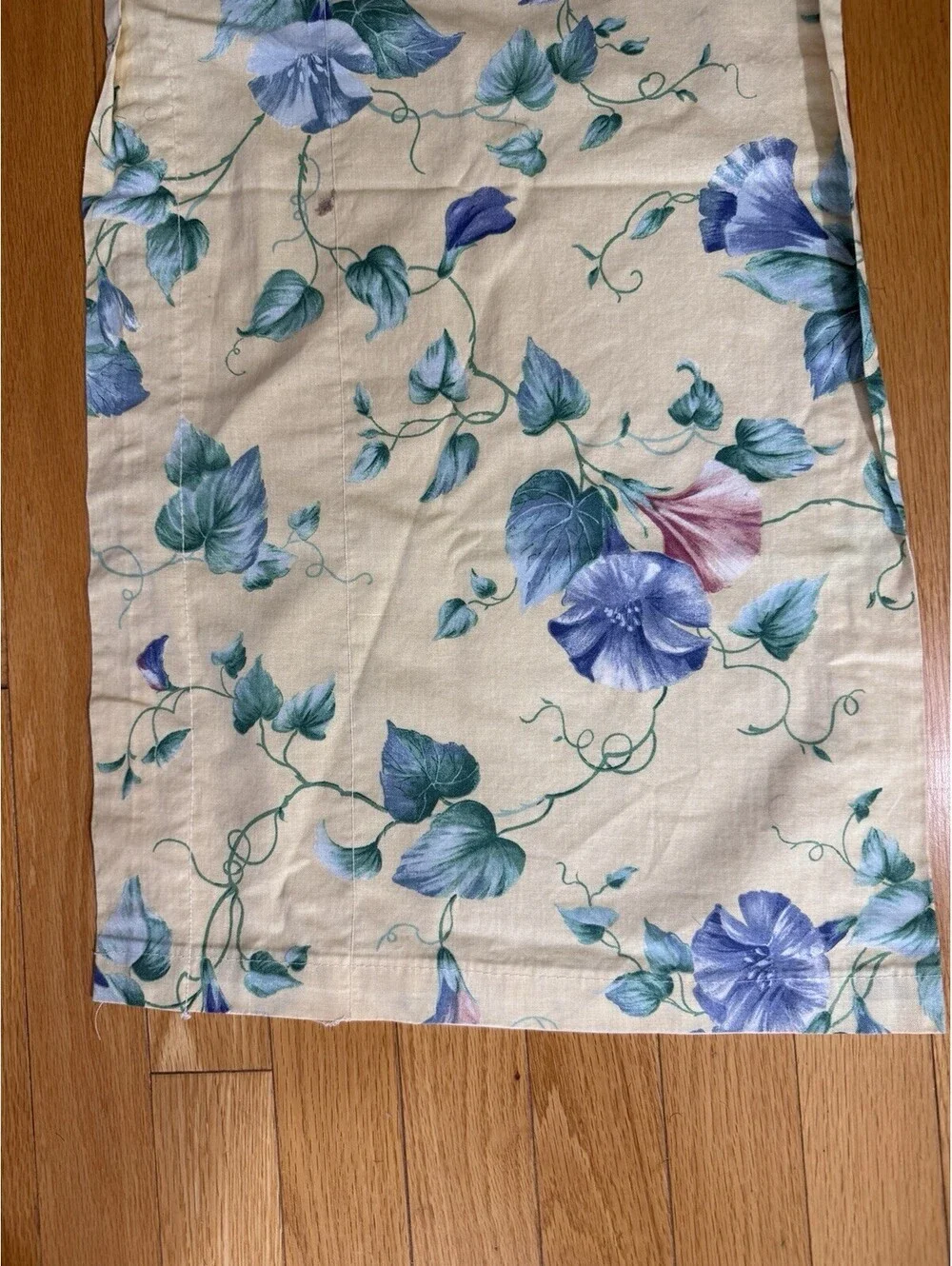 Unique Vintage vintage 1990s
